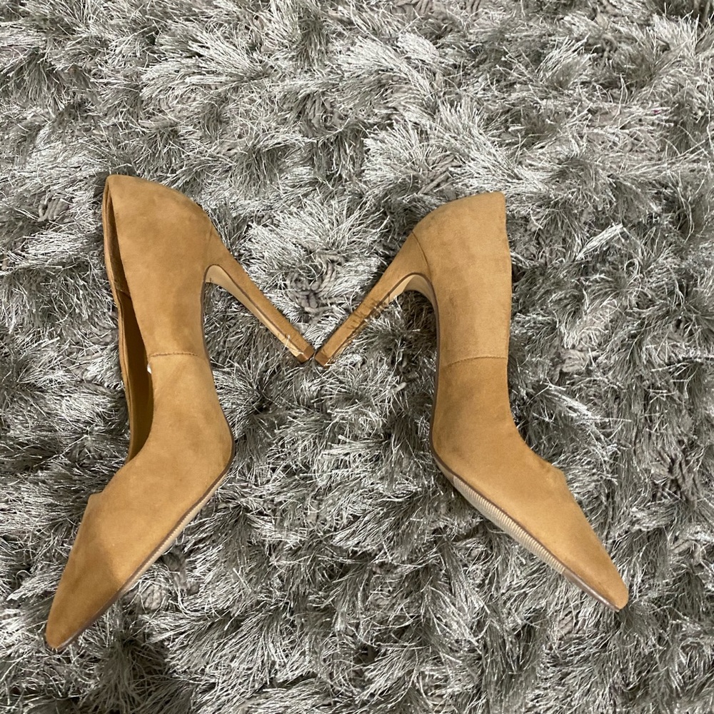 Forever 21 Tan Pump